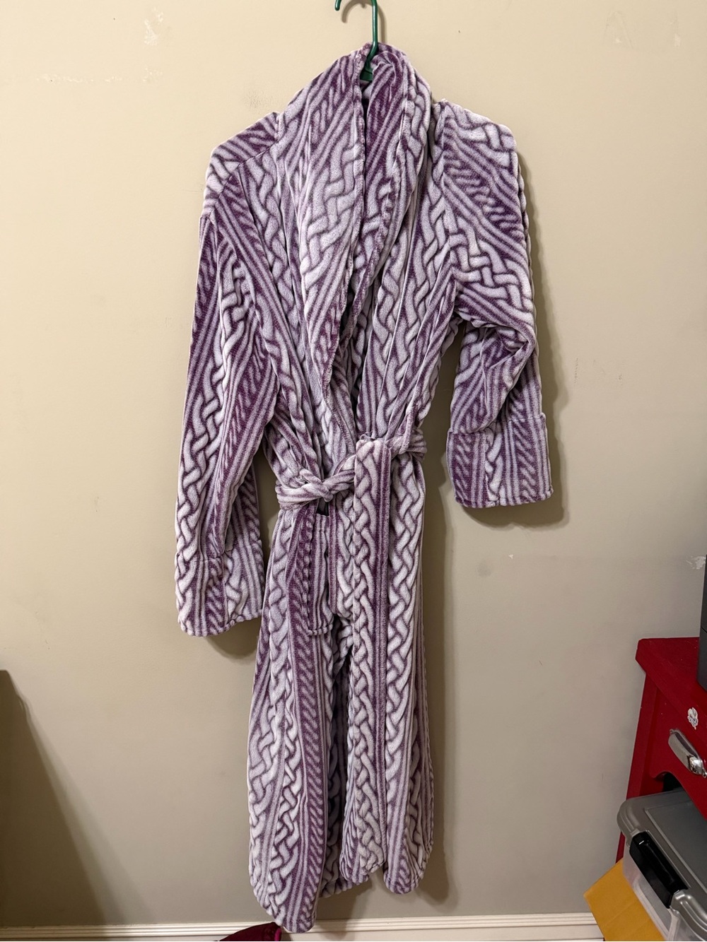 Cabernet xl Cozy Plush Purple Cable-Knit Pattern Robe removable belt never worn